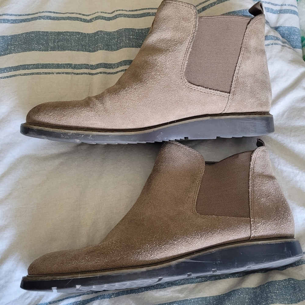 Franco Sarto Womwns Tan Suede Size 6